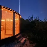 02 Jurta Hneda V Jablecnem Sadu * Chotetice